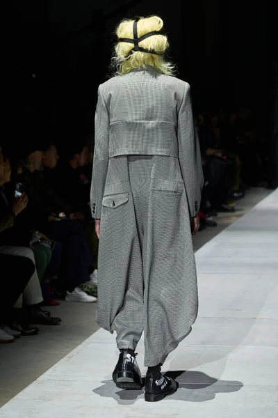 Look 20
